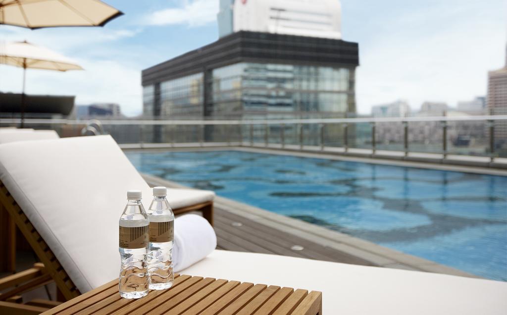 Hotel Humble House Taipei, Curio Collection By Hilton Exterior foto The swimming pool at the hotel